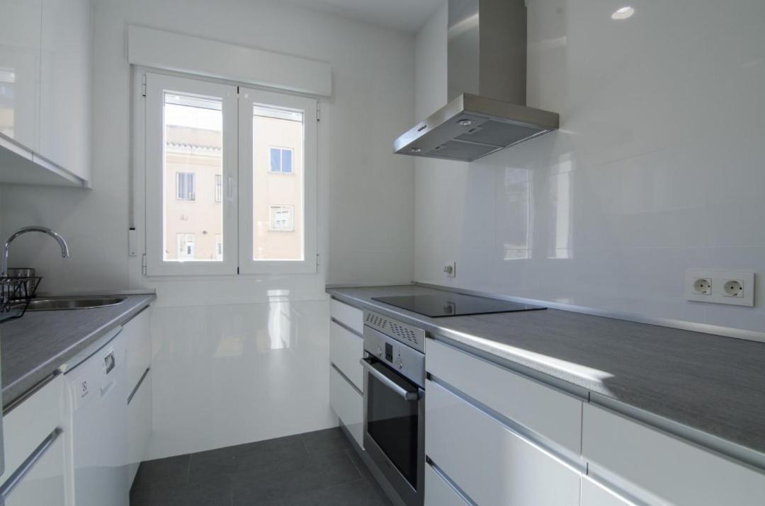 2 Bedrooms 2 Bathrooms Furnished - Bernabeu - Business Area With Terrace - Minty Stay Мадрид Екстер'єр фото
